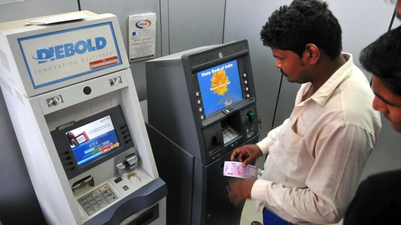 Card-less cash withdrawal to be made available at all ATMs: RBI