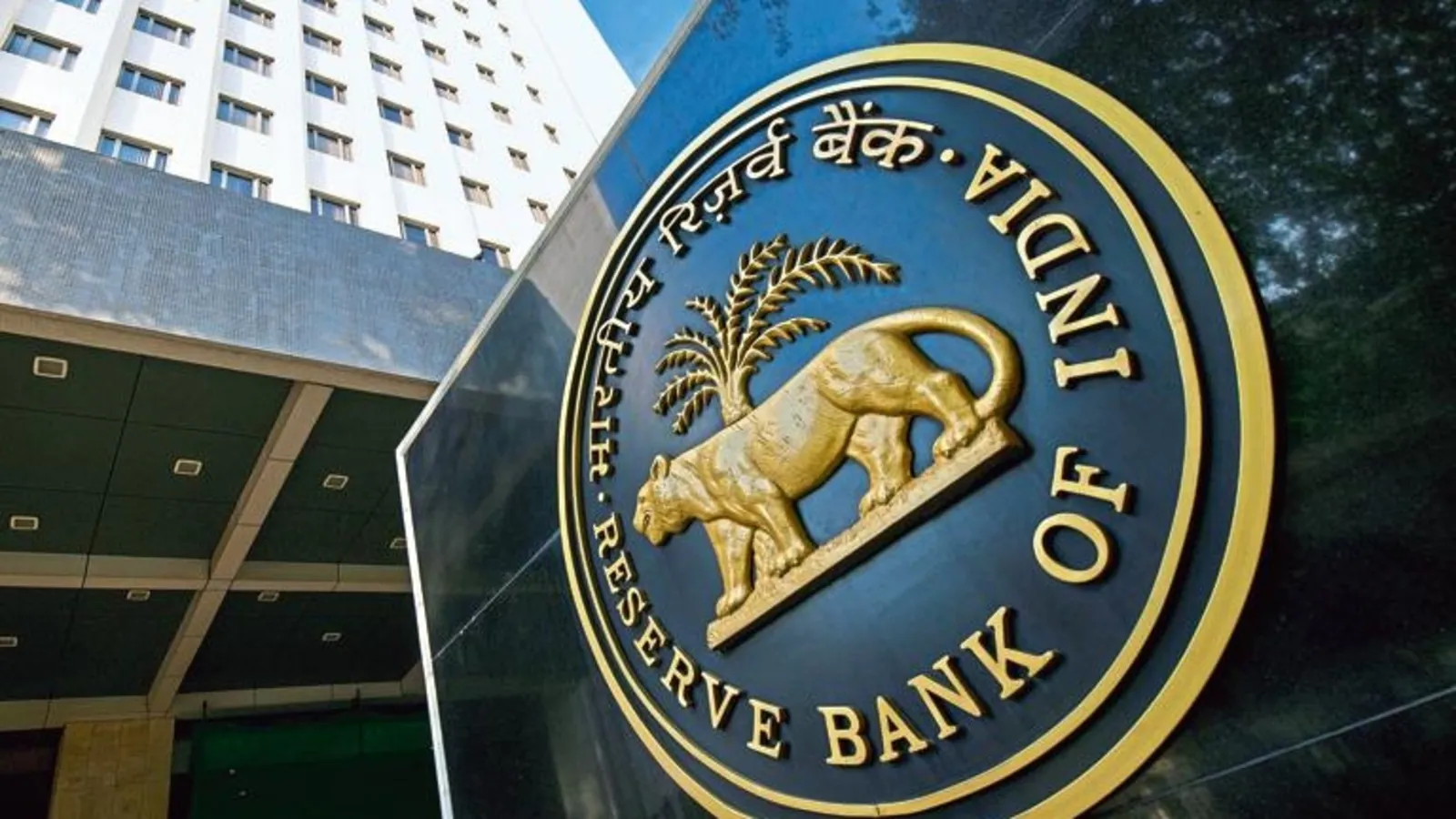 Four charts that explain why the MPC is worried about the Indian economy