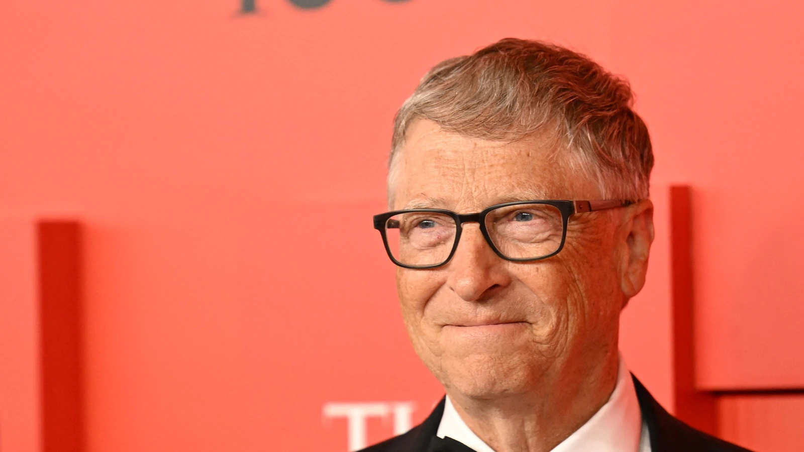 Bill Gates shares 48-year-old resume. ‘Everyone starts somewhere’, says LinkedIn