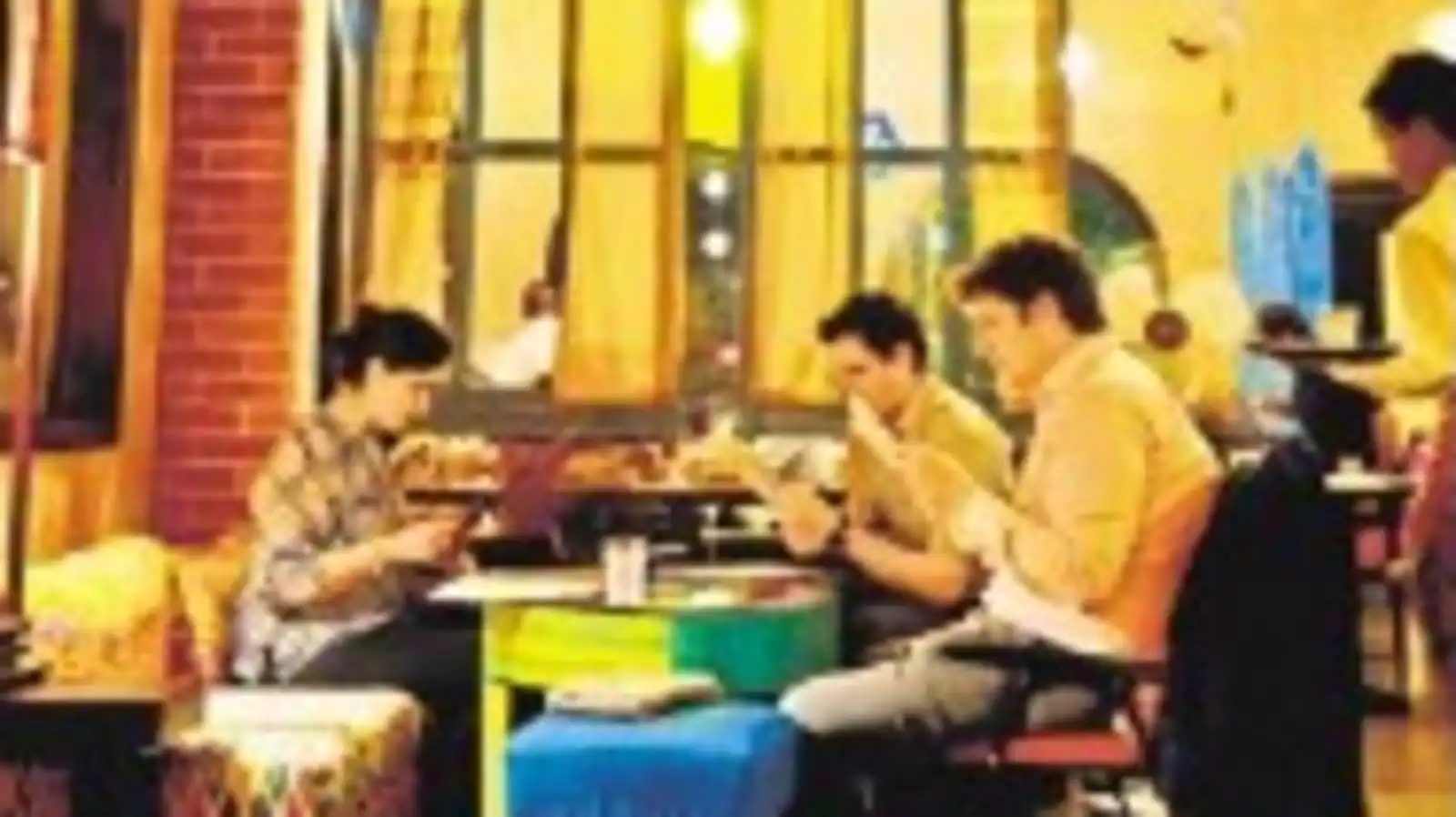 Customers perceive service charge as govt levy: Delhi HC