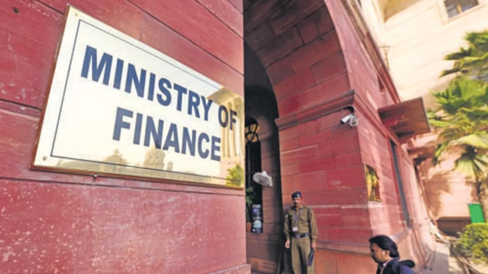 Direct tax kitty swells 30% in a sign of recovery