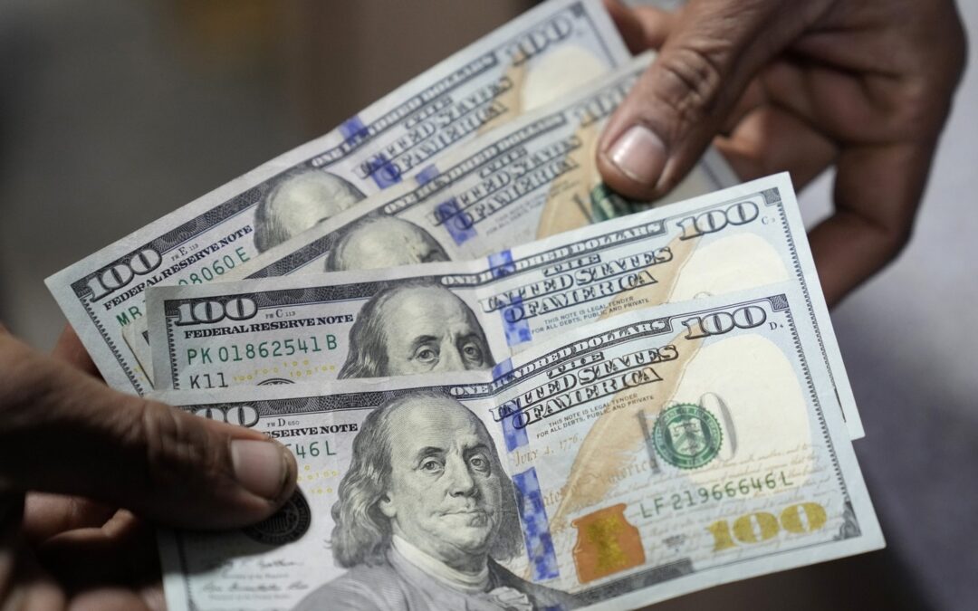 US economy slowed but still grew at 2.9% rate last quarter