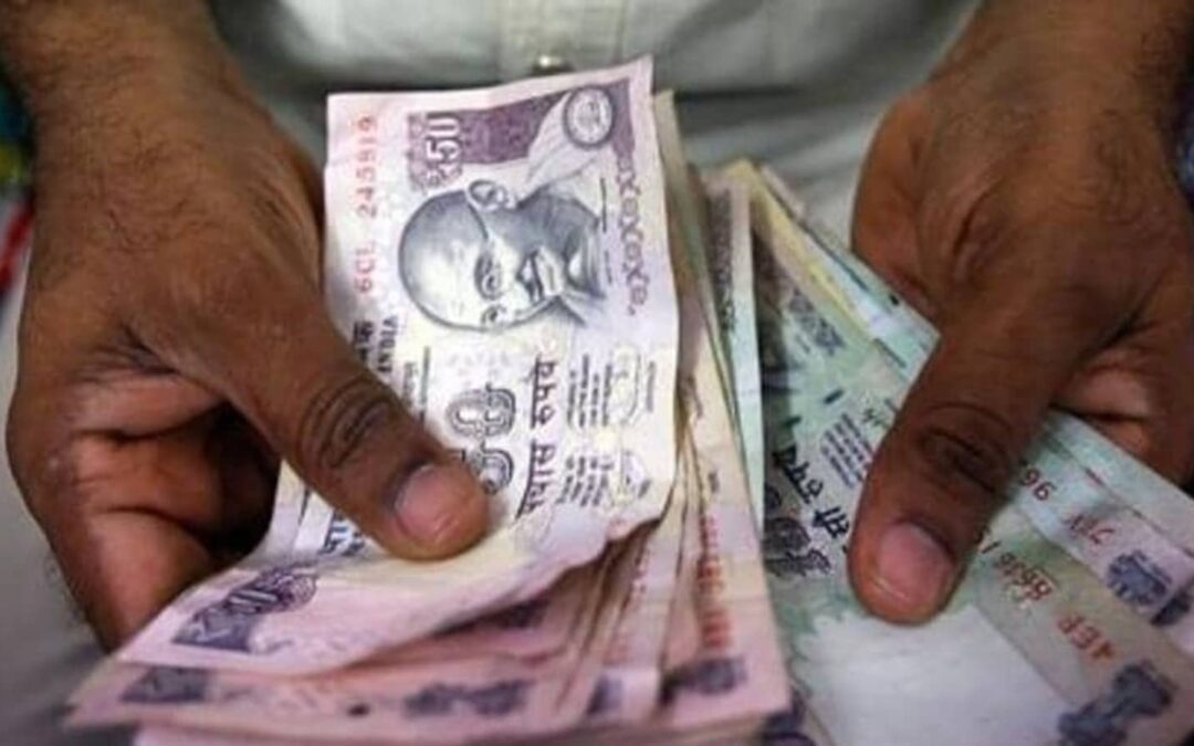 Writing on bank note makes it invalid? Govt responds to viral message