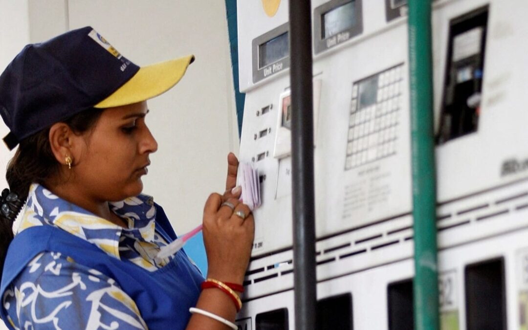 Petrol prices unchanged in major cities; minor fluctuations in diesel rates. Check details