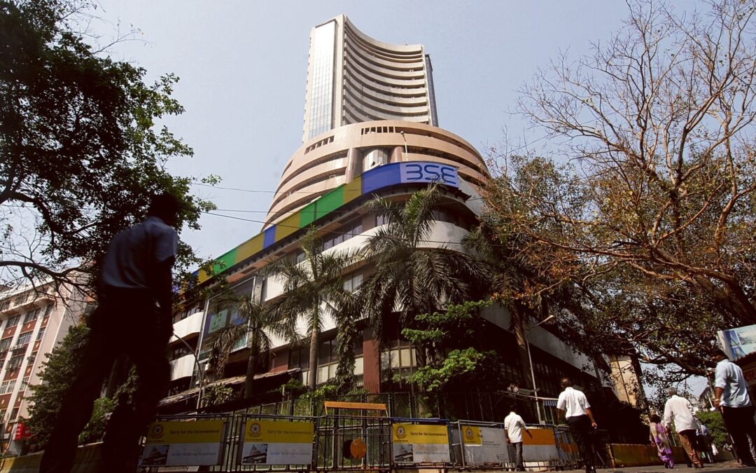 Closing bell: Sensex gains 118 points to close at 62,547; Nifty above 18,500